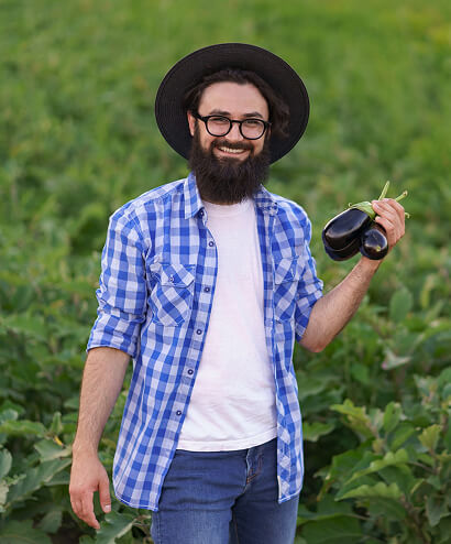Daniel W., Purchasing Manager